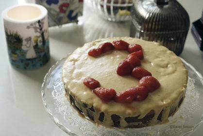 valkosuklaaraakakakku